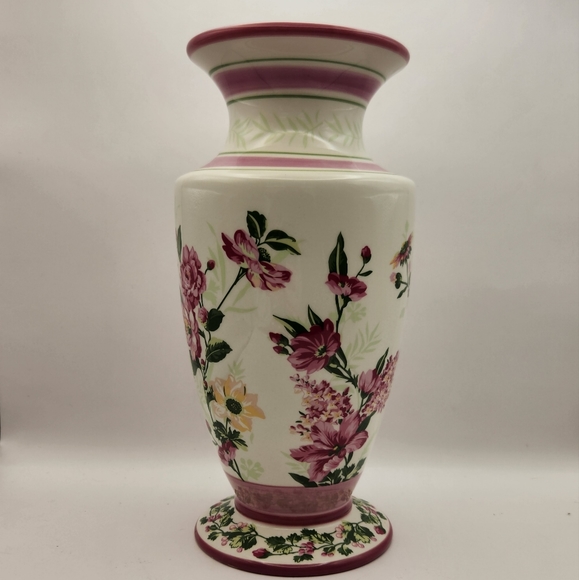 Laura Ashley Accents Vintage Laura Ashley Ftd Pink Floral Vase